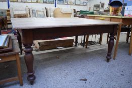 VICTORIAN PINE KITCHEN TABLE ON TURNED LEGS, 150CM WIDE