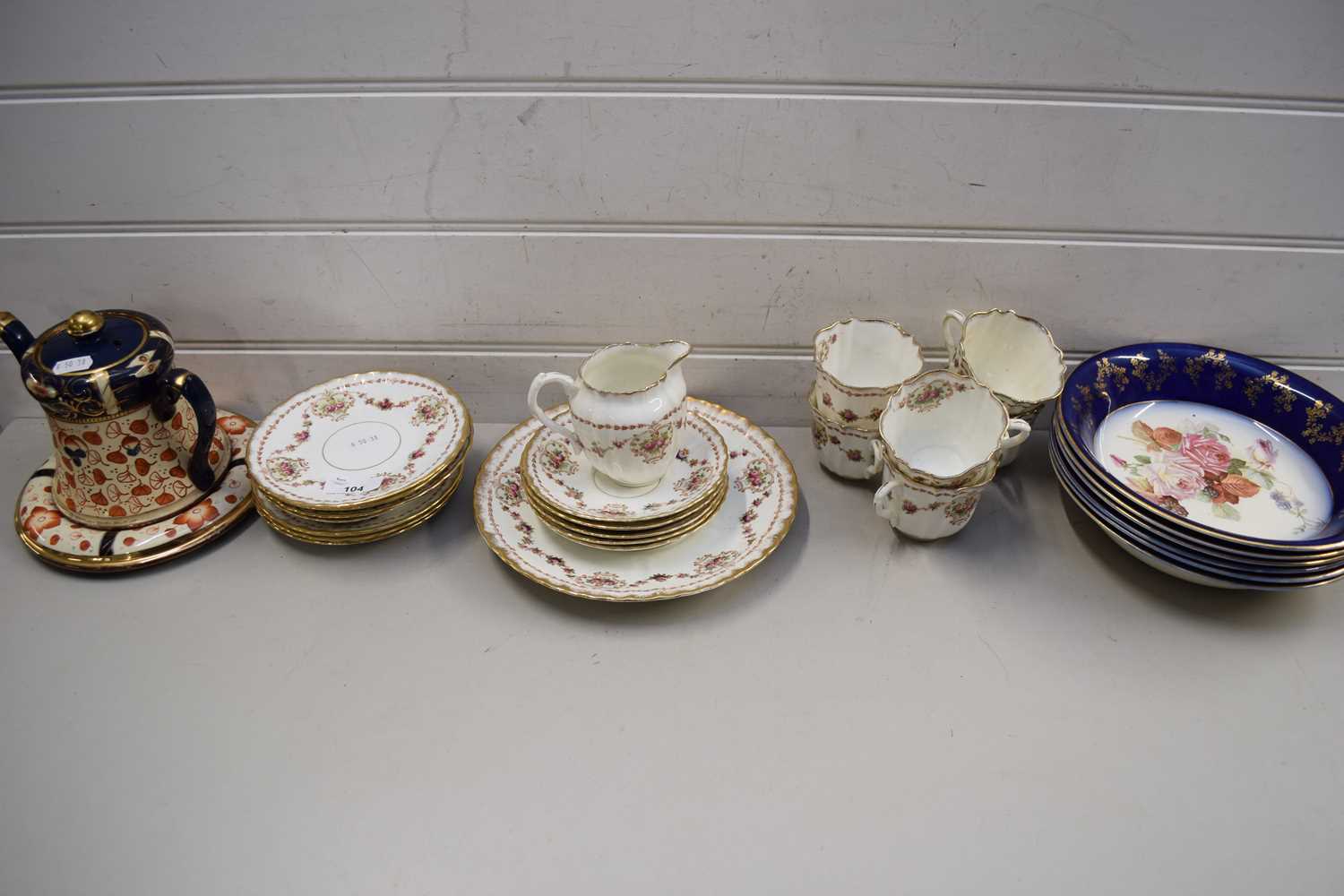 MIXED LOT VARIOUS CERAMICS TO INCLUDE EDWARDIAN TEA WARES, FLORAL DECORATED BOWLS AND OTHER ITEMS