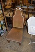 LATE VICTORIAN WALNUT FRAMED NURSING CHAIR WITH ARCHED BACK AND MUSHROOM UPHOLSTERY