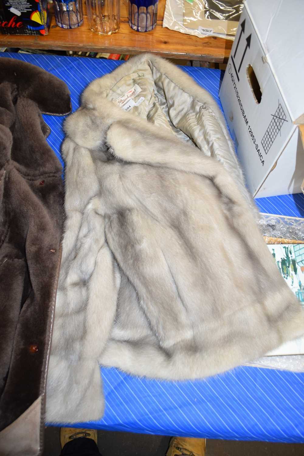 VINTAGE FUR COAT BY BRAHAMS OF NORWICH - Image 2 of 2