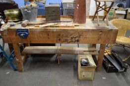 LARGE HEAVY DUTY WORKSHOP BENCH, WIDTH APPROX 180CM, HEIGHT 86CM INCLUDING A VICE