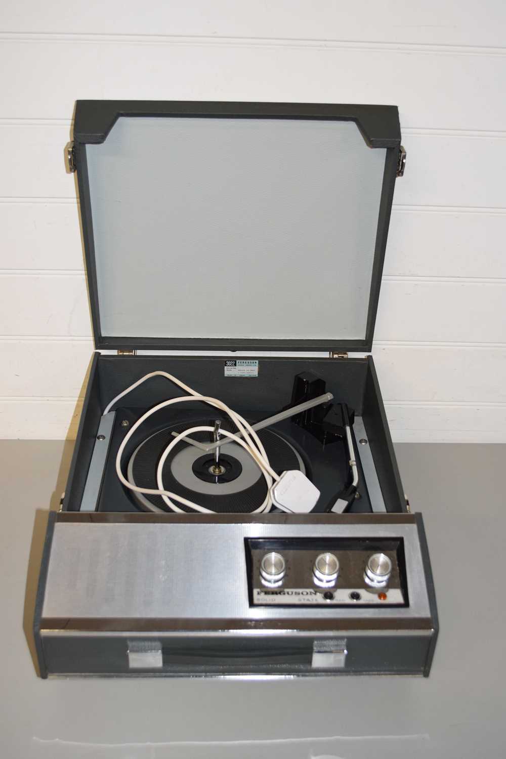 FERGUSON 3022 RECORD PLAYER