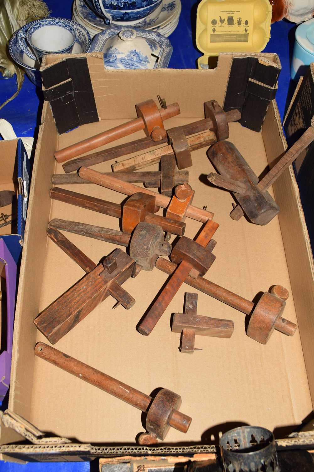 BOX OF WOODEN MARKING GAUGES