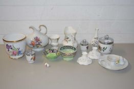 MIXED LOT CERAMICS TO INCLUDE CROWN STAFFORDSHIRE CANDLESTICKS, JARDINIERE, AYNSLEY PEMBROKE JUG,