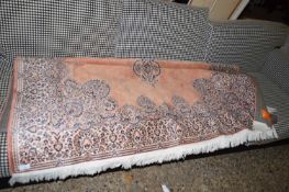 GOOD QUALITY RUG, APPROX 154CM WIDE