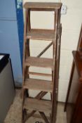 WOODEN STEP LADDER