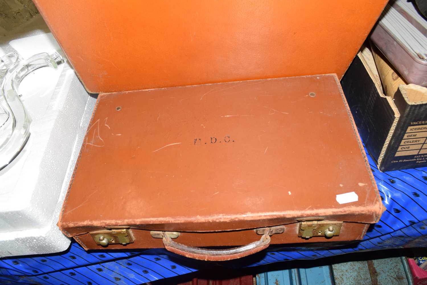 TWO LEATHER SUITCASES - Image 3 of 3