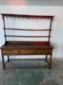 C19th Oak dresser, with 3 long drawers 176.5 cm wide at the widest point x 181 cm High x 53 depth (