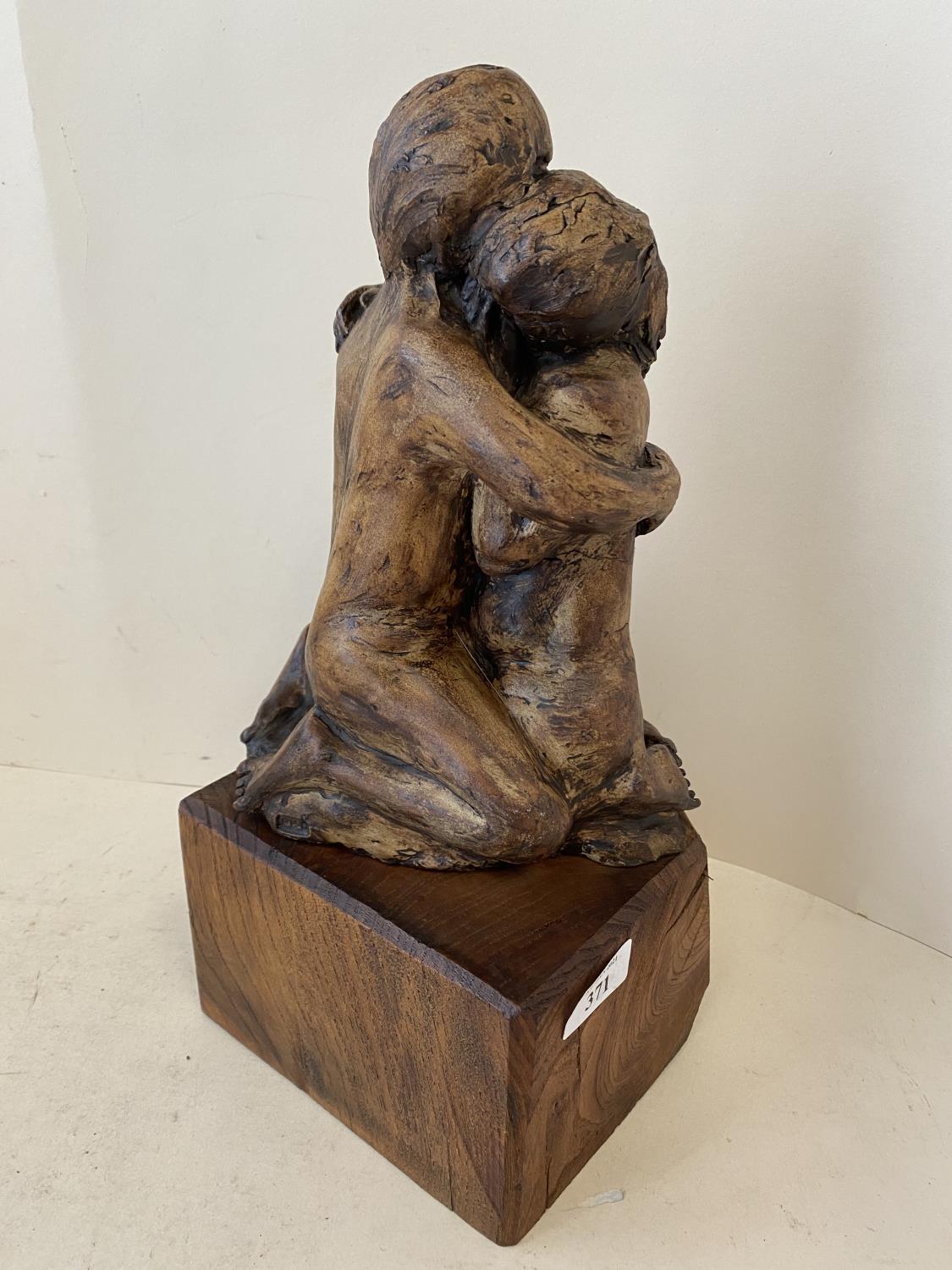 Rustic heavy study of an embracing couple 35 cm H - Image 2 of 4