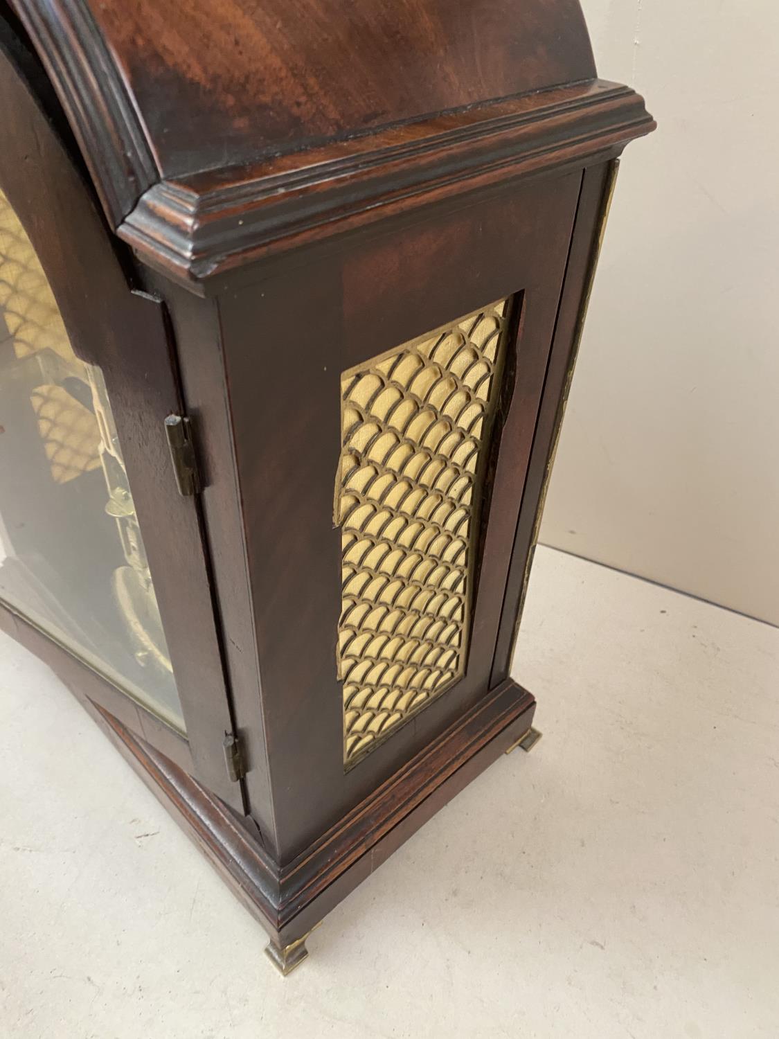 C18th Mahogany cased bracket clock, with brass top carrying handle, glazed back and front doors, and - Image 7 of 14