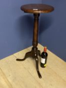 George III oak tripod table, 72cm H (condition, generally good)