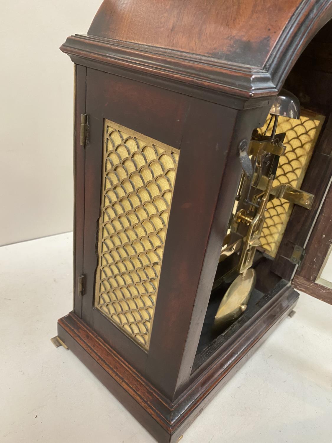 C18th Mahogany cased bracket clock, with brass top carrying handle, glazed back and front doors, and - Image 2 of 14