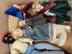 Quantity of vintage dolls & teddies, see images for details