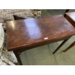 George III heavy mahogany foldover tea/card table, 78cmL x 73cm open (condition generally good, some