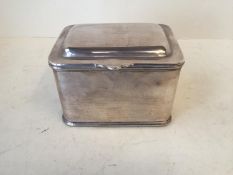 Hallmarked silver biscuit tin with hinged lid 30.5 ozt. London 1904 maker G & S.C. Ltd The base