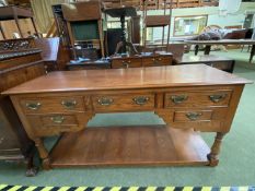 Good modern solid oak dresser base of 5 drawers with a pot board base, 152cmL 77cmH (condition good)