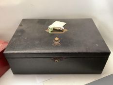 Red leather case "The First Commonwealth of Works 1905". Condition: General wear, locked shut & a