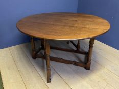 Good oak circular gateleg dining table 144 cm dia. Condition good