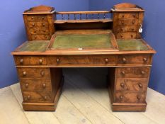 Early Victorian walnut Dickins desk with central sloping skiver & gallery flanked by small