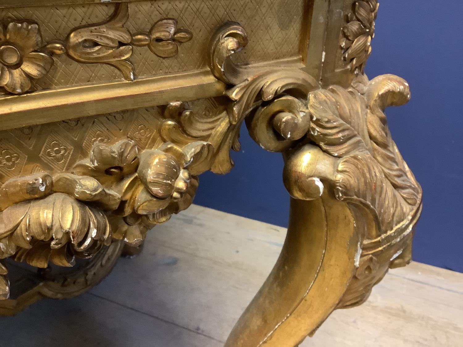 Early C18th/C19th giltwood side table in the manor of William Kent, elaborately carved & gilded unde - Image 7 of 12