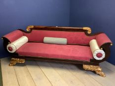 Excellent Regency figured mahogany double scroll end settee with gilded scrolling back & ends & claw