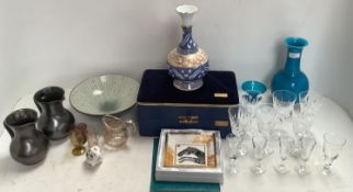 Qty of china & glass including Oriental turquoise vase, Kazakhstan ash tray, pottery fruit bowl, 6