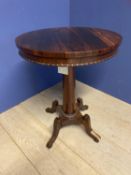 Good Regency rosewood circular tapered pedestal occasional table on platform base to 4 scrolling