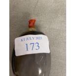 Fine Chinese carnelian agate pebble-form snuff bottle, Qing dynasty, stopper