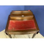 Ladies inlaid mahogany small writing table with red leather top & side flaps, 60cm W (closed).