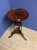 Georgian mahogany circular pedestal wash/wig stand 40 diam x 75cm H. Condition: Top marked and