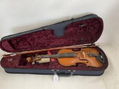 Cased violin and bow, see images for details and condition