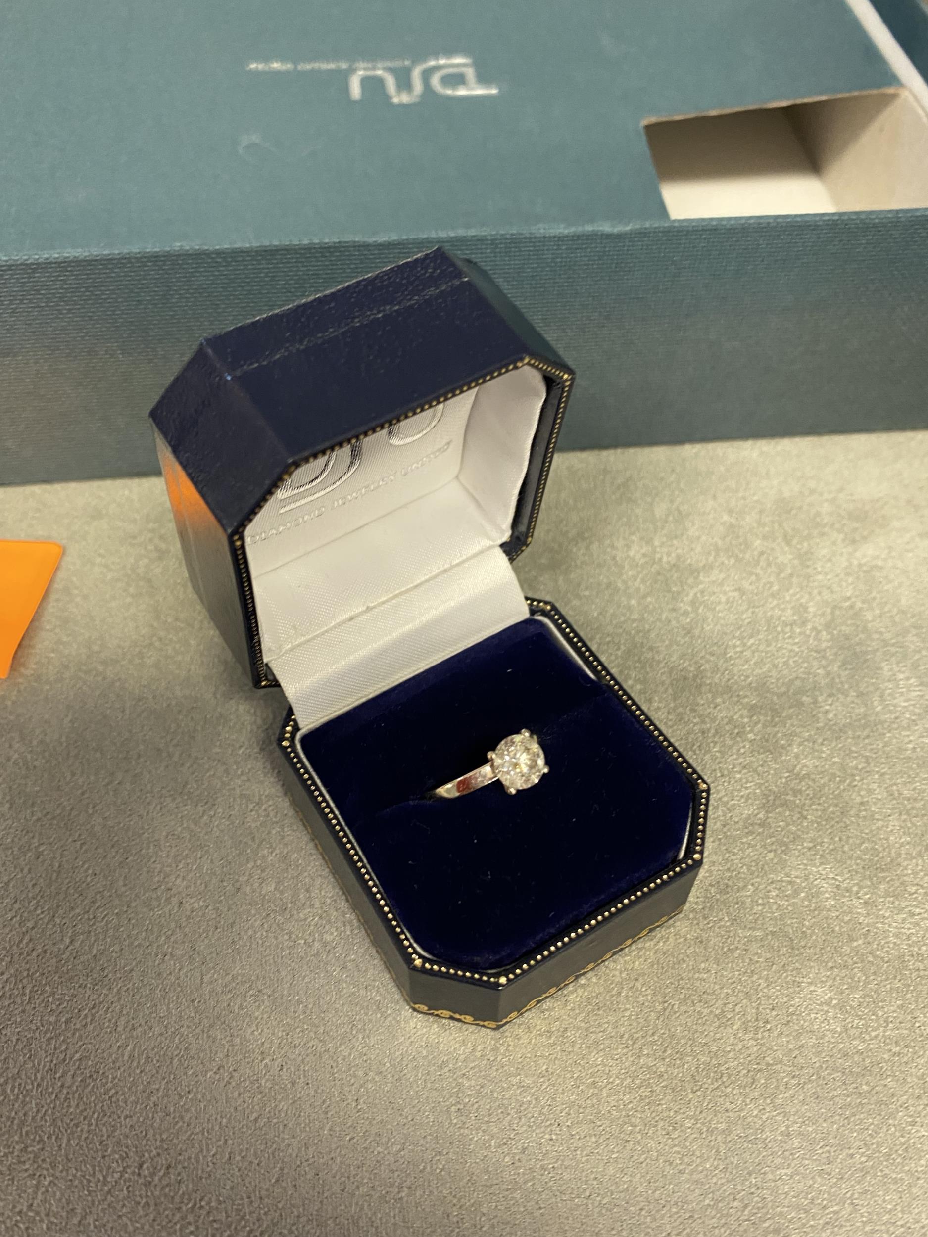 Solitaire diamond ring, in original box - Image 11 of 13