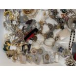 Extensive qty of costume jewellery