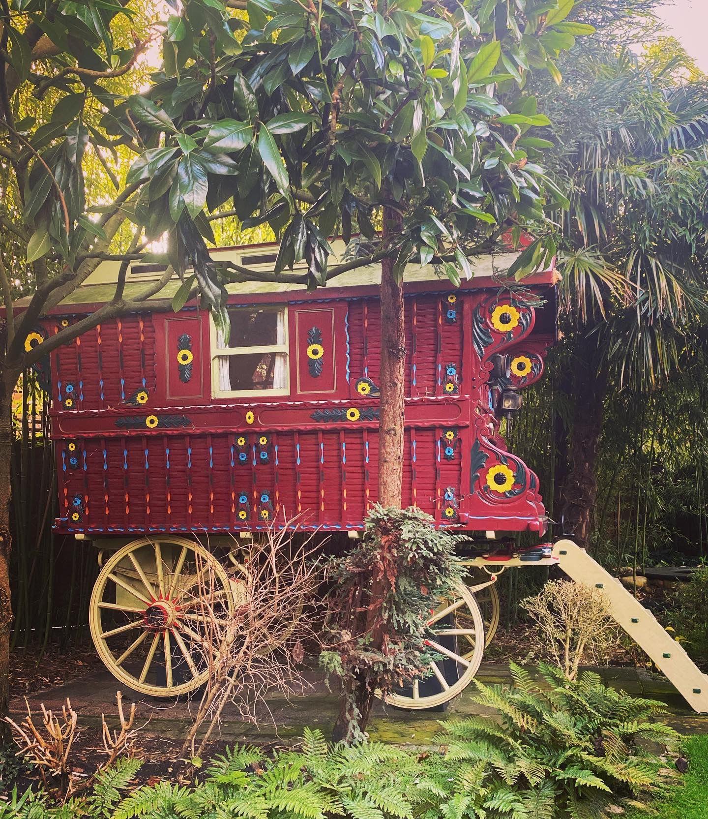 GYPSY CARAVAN - Image 3 of 3