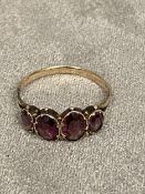 9 ct gold 4 stone amethyst ring, 1.7g, size N