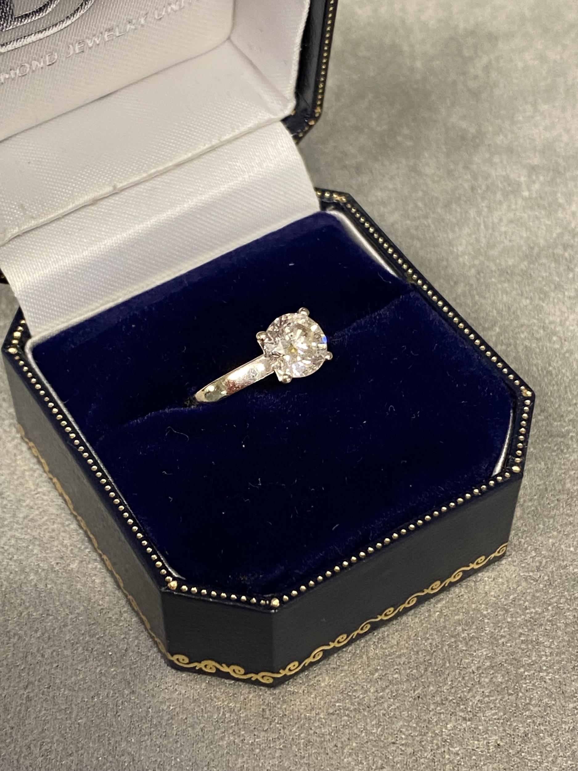 Solitaire diamond ring, in original box - Image 12 of 13