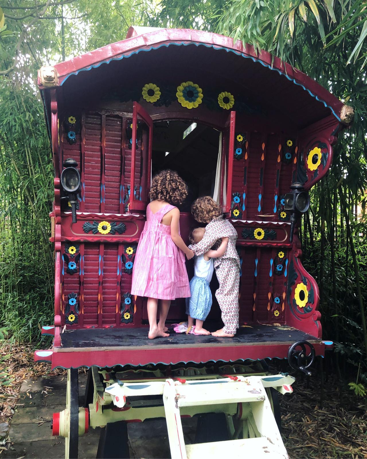 GYPSY CARAVAN - Image 2 of 3