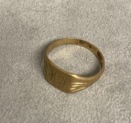 Gents 9 ct gold signet ring, 4.5 g, size B