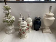 Quantity (6) of table lamps