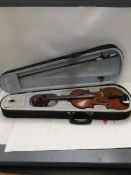 German beginners violin with 1 bow, Condition: some old repairs