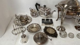 Qty of plated wears including EPNS toast rack, sauce boat, Garard & Co Regent St teapot etc.