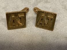 Pair of 9 ct gold cast gents cufflinks, 13.3g, engraved