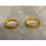 2 x 22 ct gold wedding bands, 7.9g, M/N & H