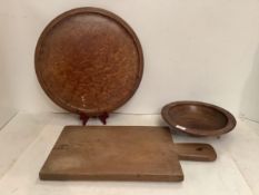 Quantity of treen, burr and walnut examples of bowls and boards,