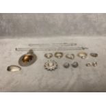 Quantity of Sterling silver and white metal items to include a Victorian star set brooch and a