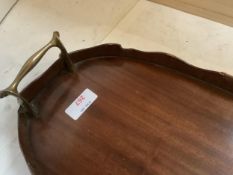 An Edwardian mahogany Toilet mirror, and an inlaid mahogany long gallery tray,