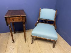 Small mahogany Pembroke table , losses to the top 76cm wide x 48cm depth x 74cm high, and a small