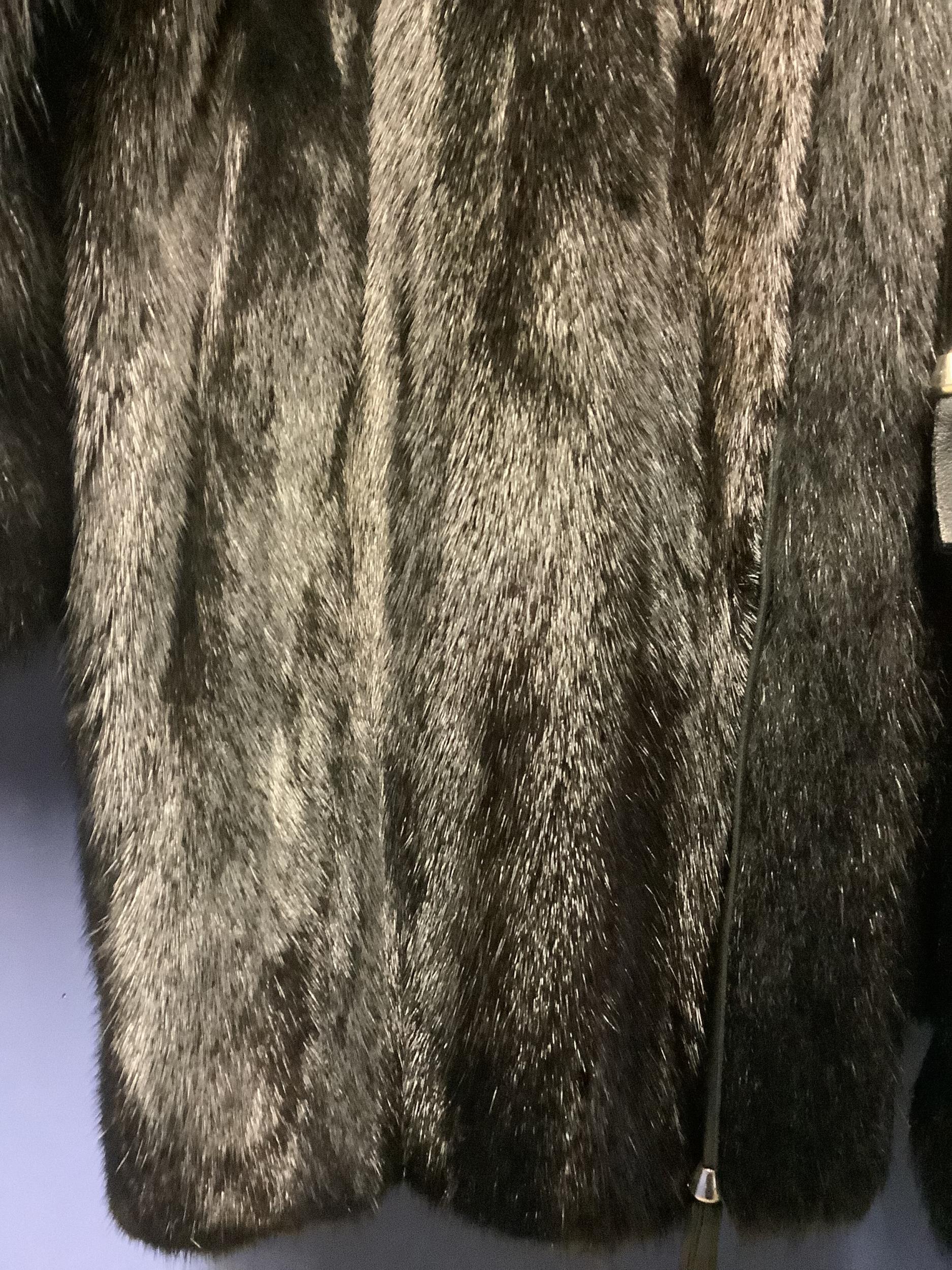 A glamorous and fine quality vintage fur ladies jacket, of Black Mink and Fox, Paris couture by - Image 2 of 4