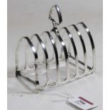 A George V silver six-division toast rack, 4.9oz