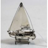 A modern Continental silver model of a yacht, h.10cmCondition report: Minor handling wear,